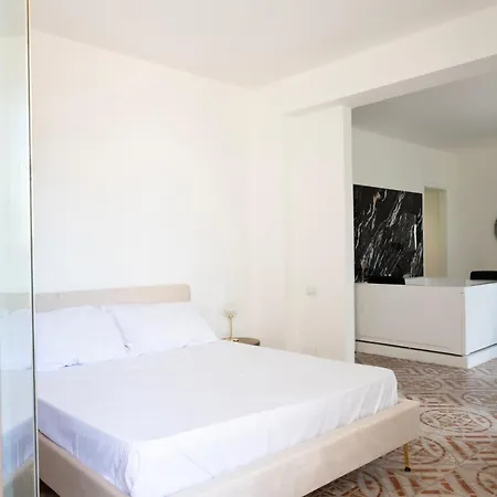 Firmamento Royal House