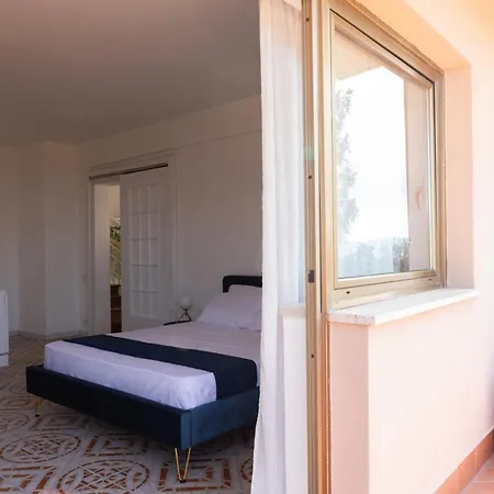 Firmamento Royal House Bed & Breakfast *